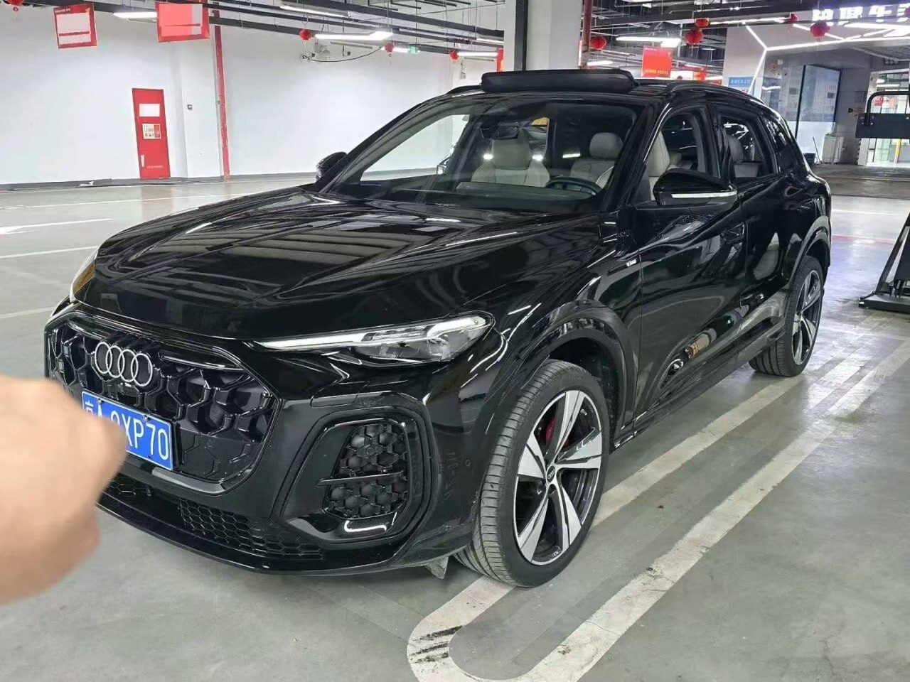 Audi Q5L — фото автомобиля