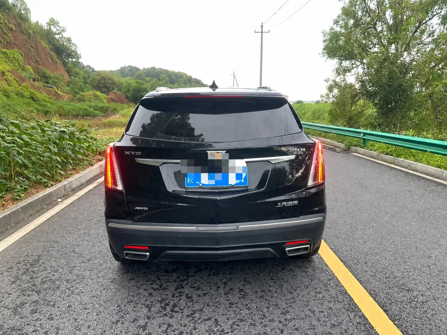 Cadillac XT5 — Вид сзади