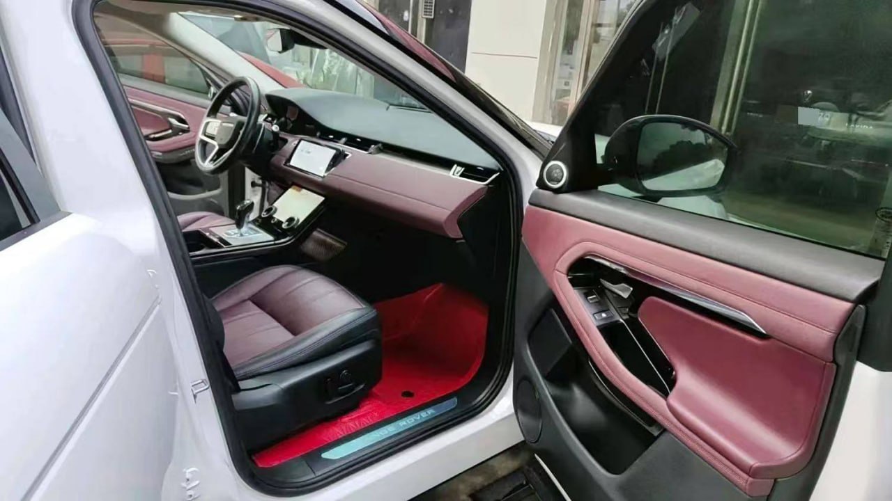 Land Rover Range Rover Evoque L — Место переднего пассажира