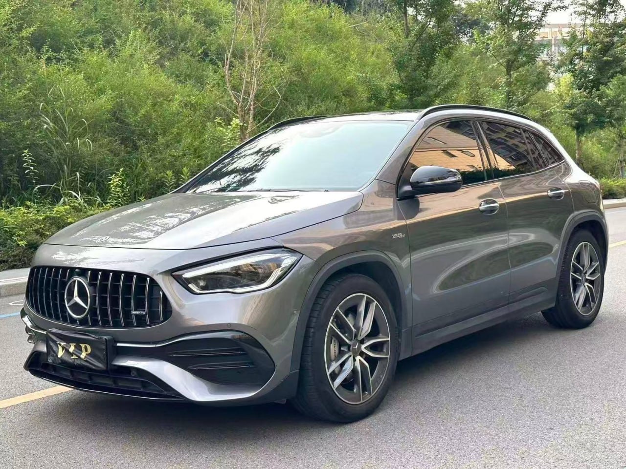 Mercedes-Benz GLA 35 AMG — фото автомобиля
