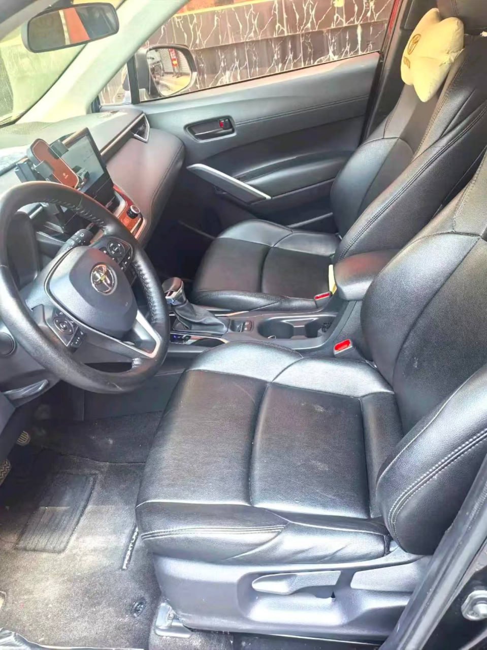 Toyota Frontlander Hybrid — Передние сиденья